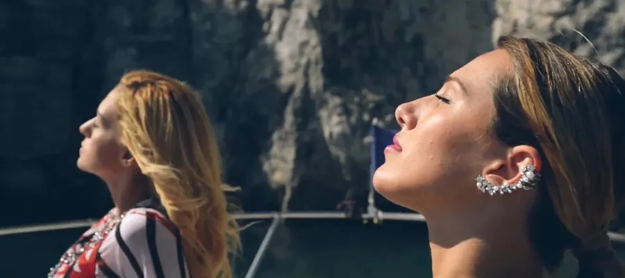 Frame 5 from the video: the Campania coast seen from the boat